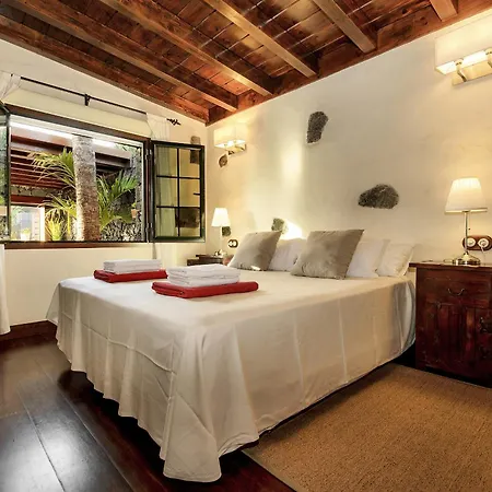 Ermita Perdomo Tatil Evi