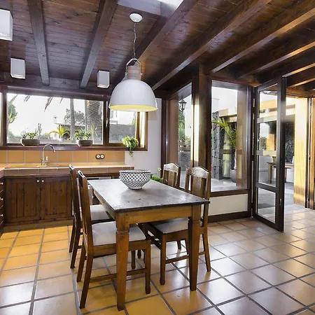 Ermita Perdomo Masdache