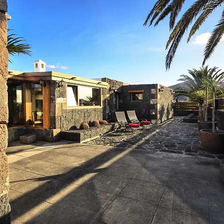 Ermita Perdomo Tatil Evi